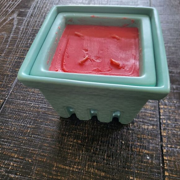 Homeworx by Harry Slatkin Farmstand Strawberries 4 Wick 9 oz Candle - Picture 10 of 10